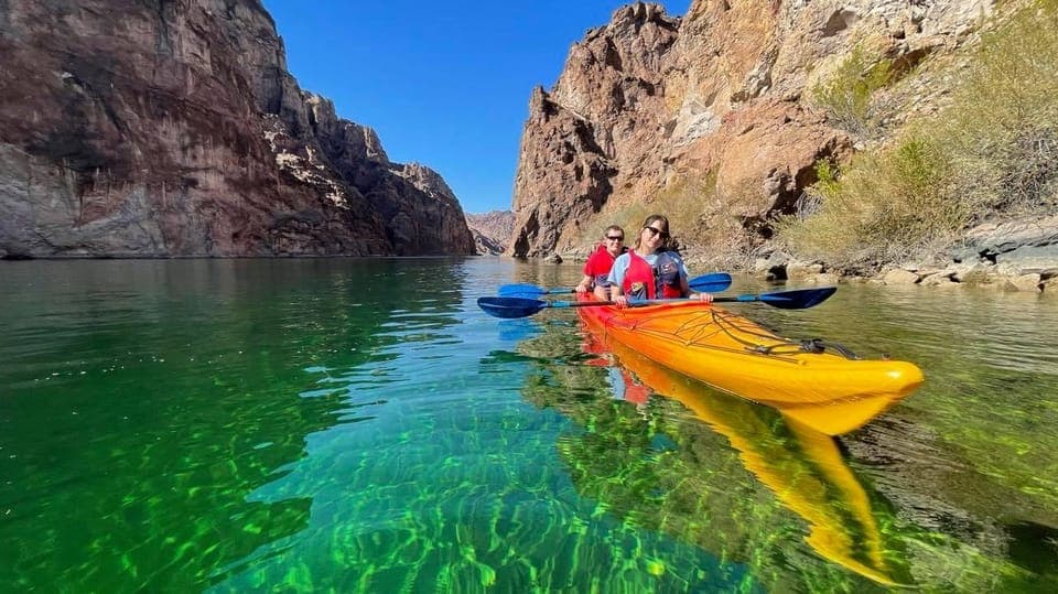 Kayak Rental with Shuttle to Emerald Cave Gallery Image 3