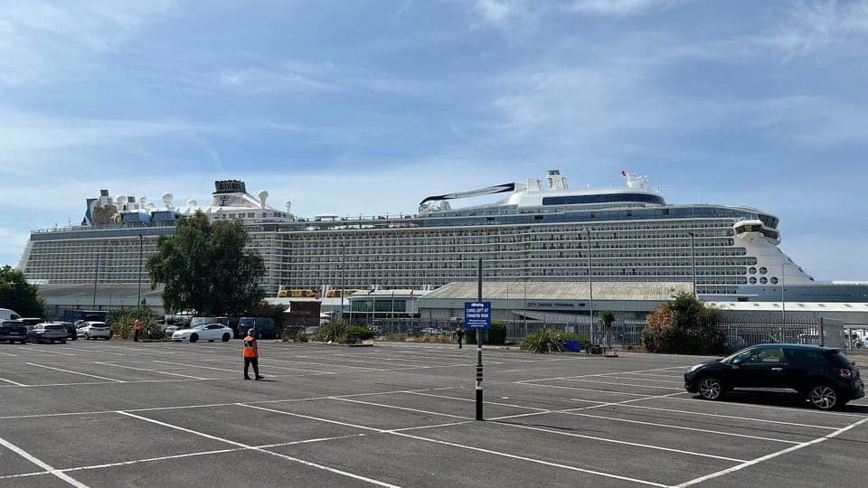 Southampton Cruise Port To Heathrow Airport Transfers Gallery Image 1