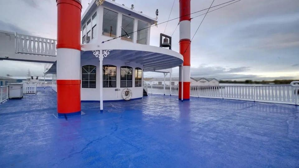 Liberty Belle NYC New Year's Eve Party Gallery Image 3