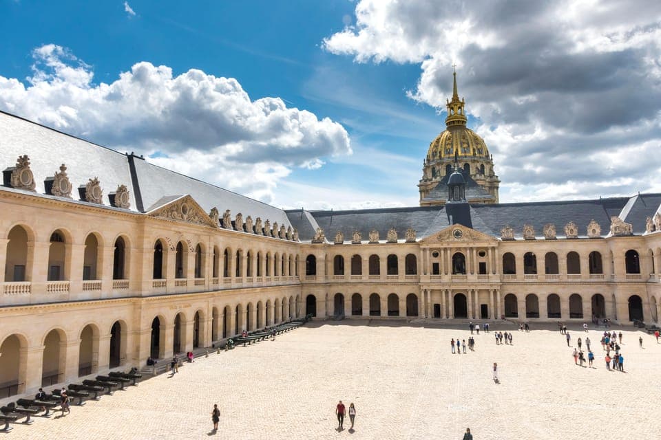 Les Invalides: Napoleon's Tomb & Army Museum Entry Gallery Image 2