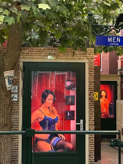 REDKULT: Red Light District & Historical City Center Gallery Image 2