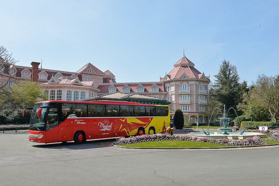 Shuttle Service Between Disneyland Paris and CDG/ORY Gallery Image 2