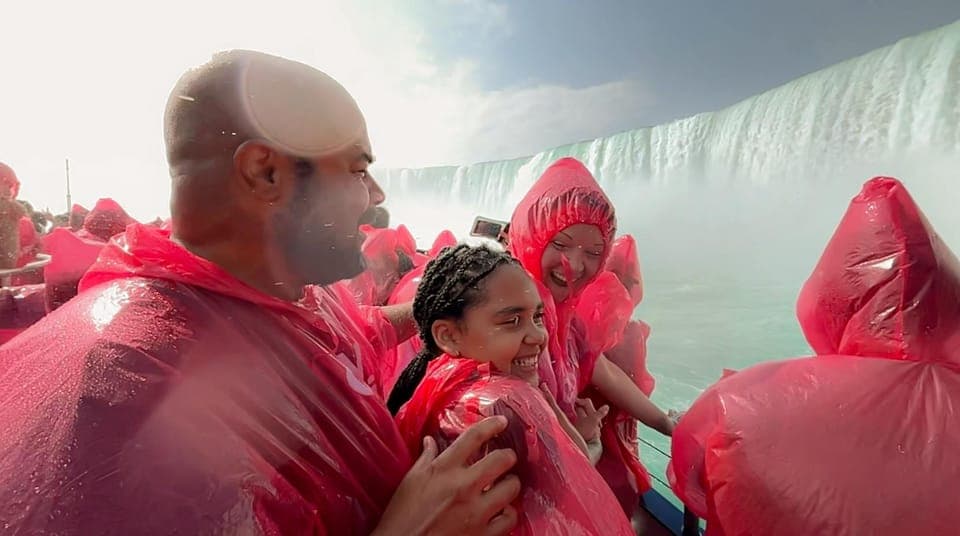 Niagara Falls Canada: Highlights Tour With Boat Cruise Gallery Image 3