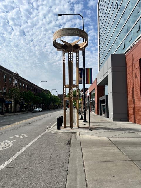 Tour Chicago LGBTQ+ Style Gallery Image 1