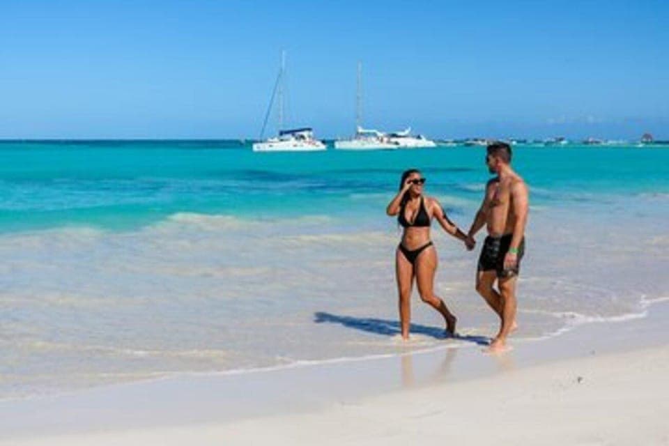 Riviera Maya: Isla Contoy and Isla Mujeres Full-Day Tour Gallery Image 3