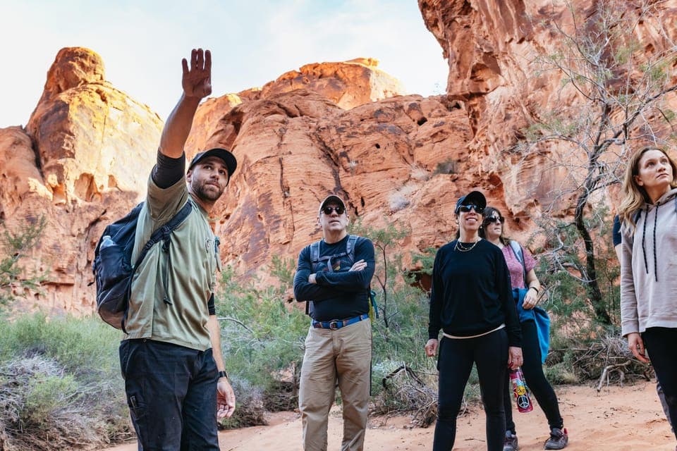 Valley of Fire Guided Hike with Drinks and Snacks Gallery Image 2