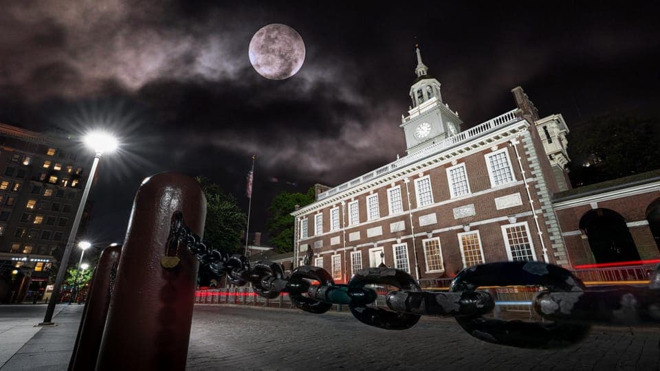 Philly Ghosts Boos and Booze Haunted Pub Crawl Gallery Image 4