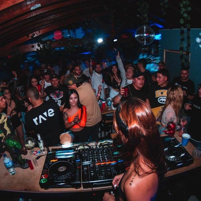 Rooftop Bars and Nightclubs Guided Tour - Image 1