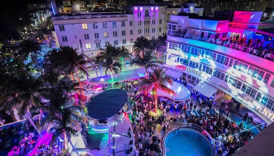 Miami Pub Crawl + Clubbing Experience - Image 7
