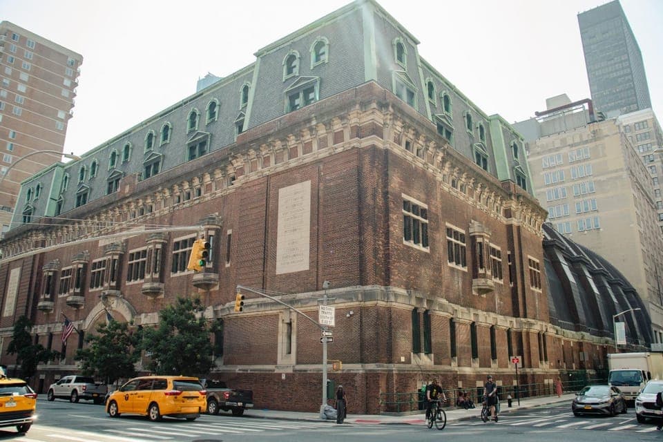 East Village & Midtown Irish History Walking Tour Gallery Image 4