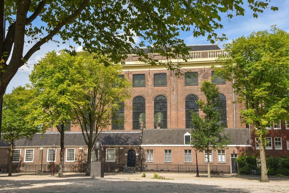 Private Jewish Quarter, Synagogue, Museum Tour & Cruise Gallery Image 3