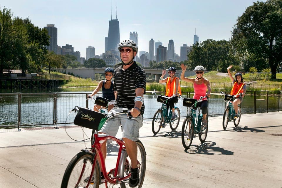Lakefront Neighborhoods Bike Tour - Image 2