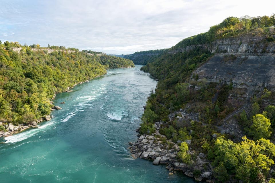 From Toronto: Niagara Falls Bus Tour with Boat Cruise Gallery Image 4