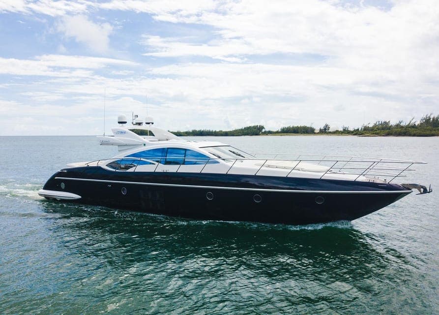 2025 Axopar 37 Brabus Edition Boat Rental Gallery Image 3