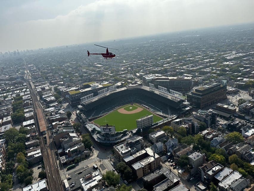 Helicopter Tour of Chicago Skyline Gallery Image 4