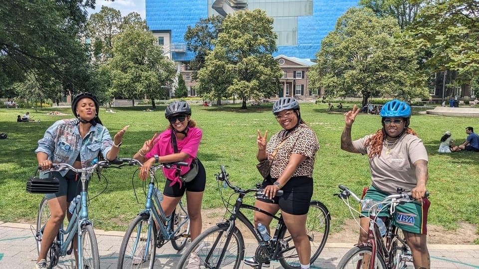 Heart of Downtown 3.5-Hour Bike Tour Gallery Image 2