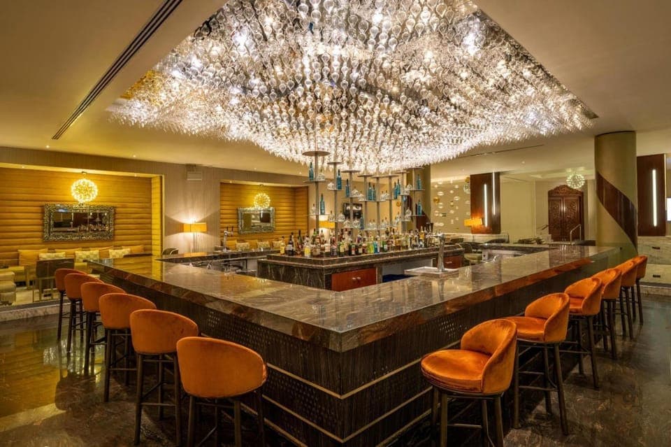 Private Shuttle Moon Palace Nizuc Cancun to CUN Airport Gallery Image 3