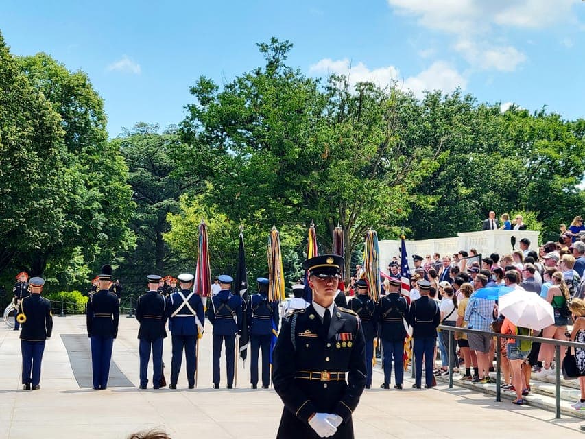 Private Washington DC Grand Tour with Changing of the Guard. Gallery Image 2