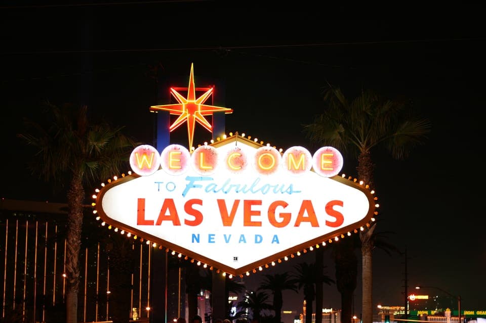 Las Vegas: 90-Day VIP Shop and Dine4Less Card City Hopper Gallery Image 4