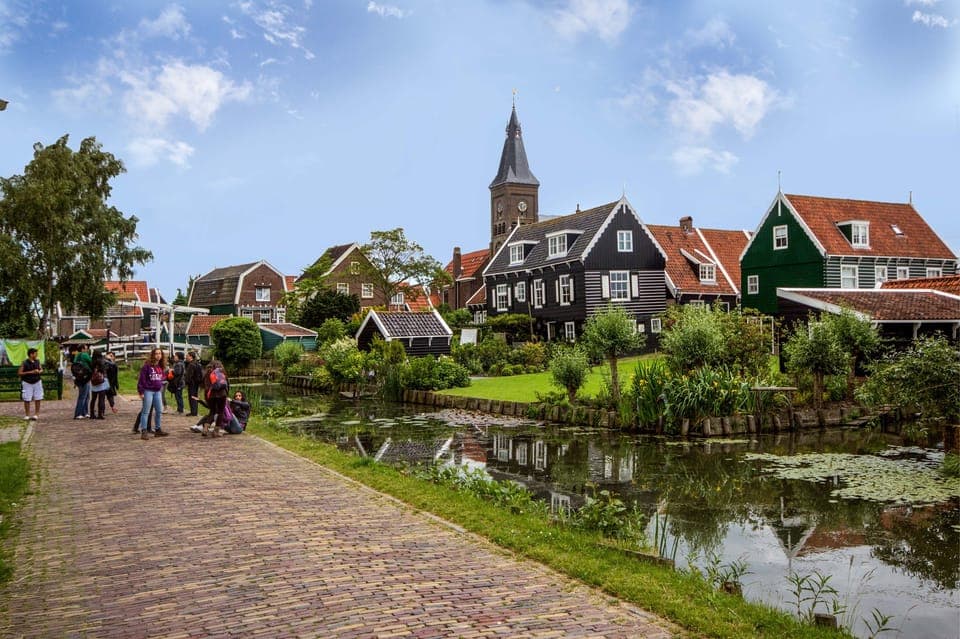 11. Marken, Volendam and Edam: Private Full-Day Tour - Image 11