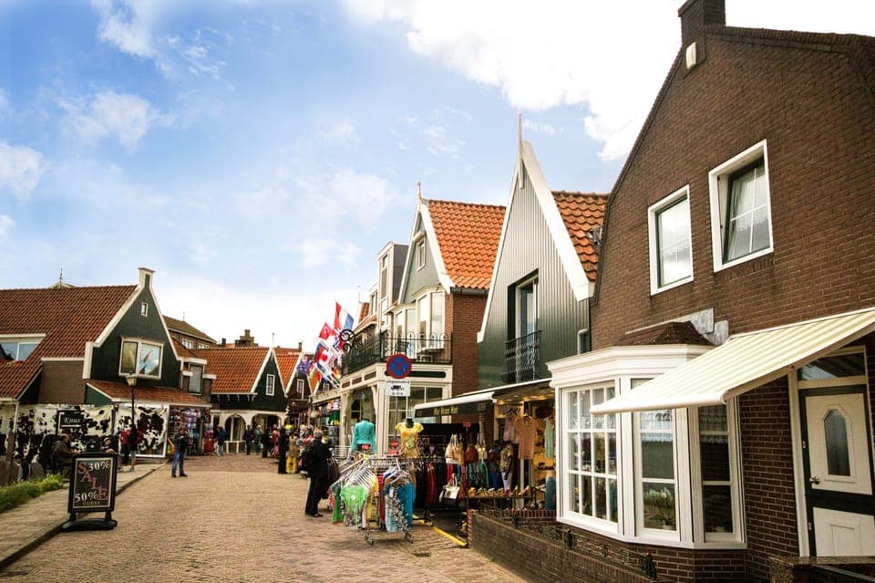 Marken, Volendam and Edam: Private Full-Day Tour Gallery Image 2