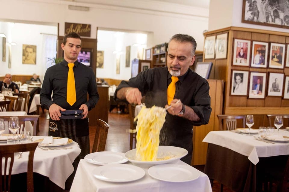 Alfredo alla Scrofa Restaurant in Rome: Eat Like a Star Gallery Image 2