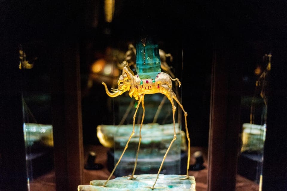 Girona Guided Tour & Dalí Museum in Figueres Gallery Image 2