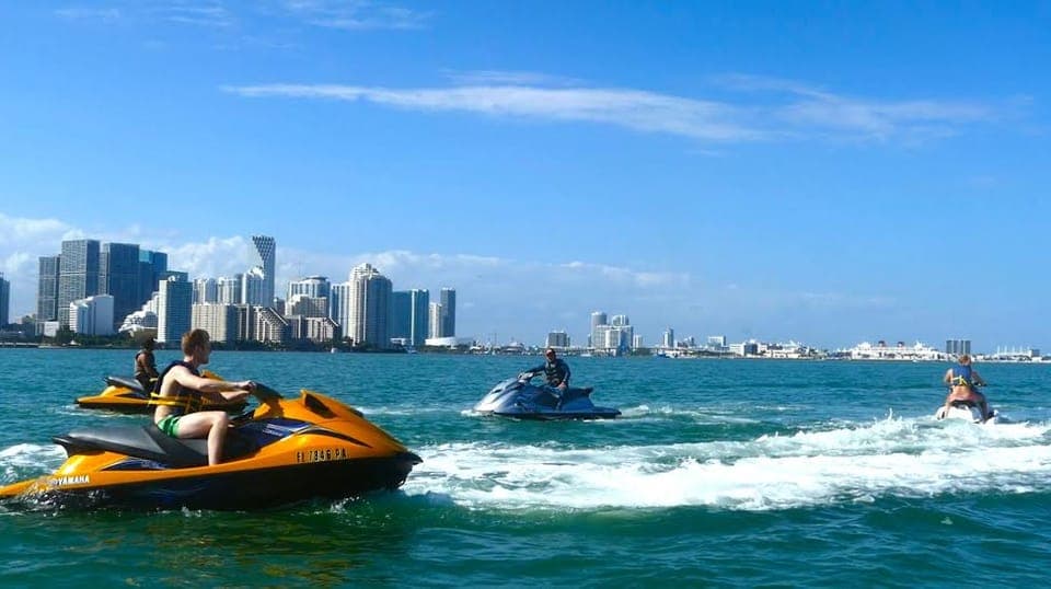 1-Hour Jet Ski Tour Gallery Image 3