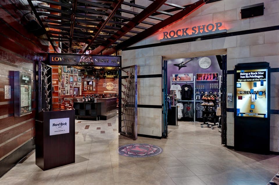 13. Meal at the Hard Rock Cafe Hollywood Florida - Image 13