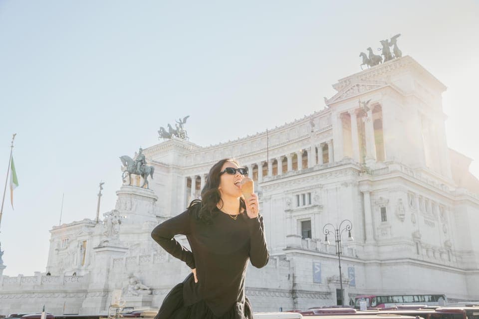 Photo Shoot Tour with Professional Photographer Gallery Image 3