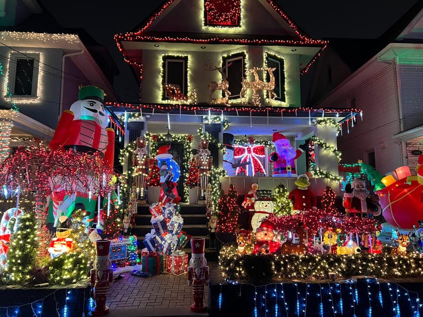 Dyker Heights Christmas Tour: Magic of Christmas in New York Gallery Image 3