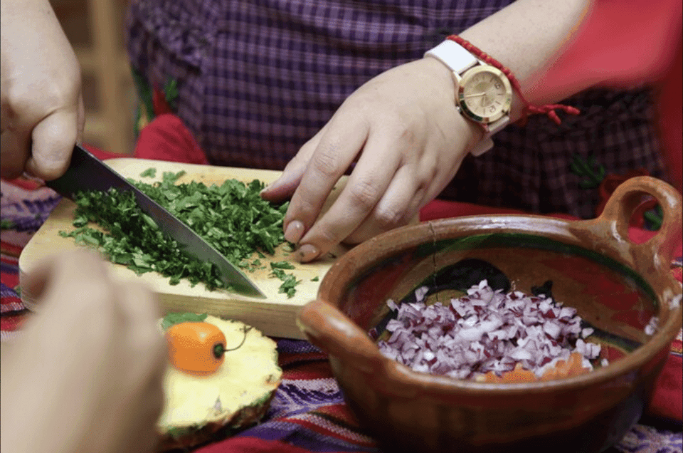 Learn to Cook Mexican Salsas Gallery Image 4