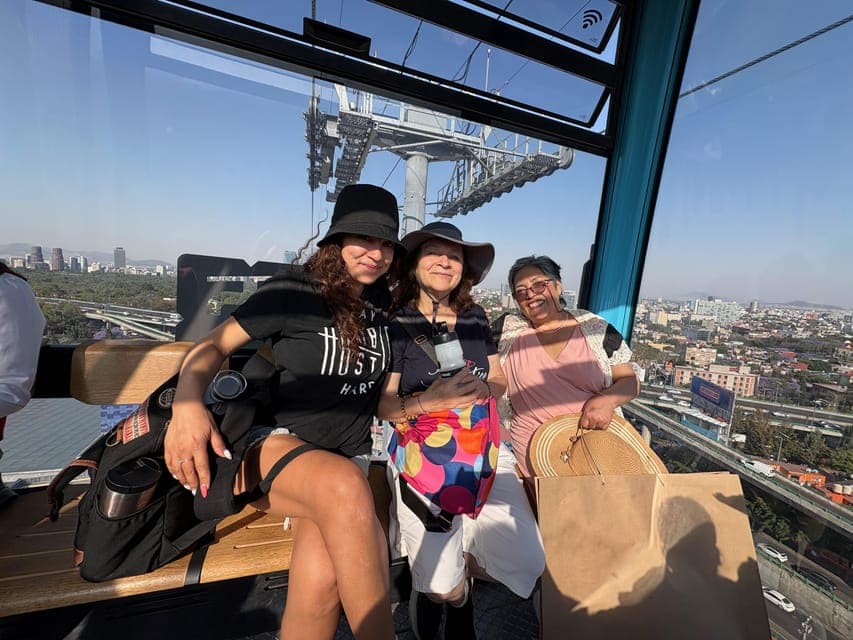 Cable car and Street Art Tour Gallery Image 3