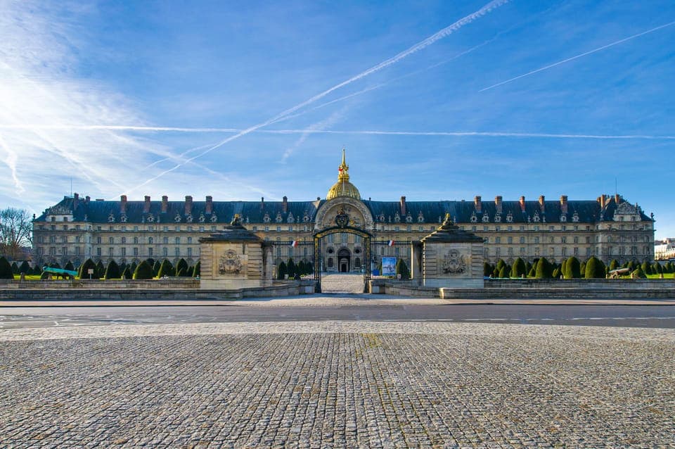 Les Invalides: Napoleon's Tomb & Army Museum Entry Gallery Image 3