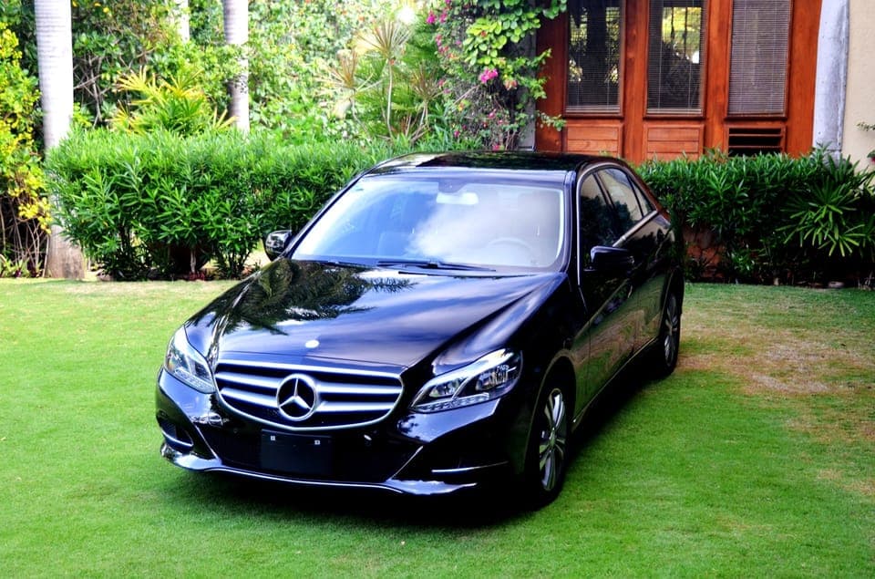 Concierge Private Luxury Car Service (1-3) Cancun 1 Way Gallery Image 3