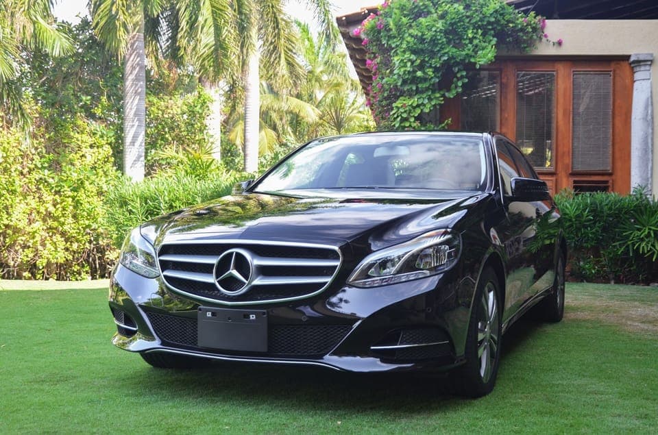 Concierge Private Luxury Car Service (1-3) Cancun 1 Way Gallery Image 4