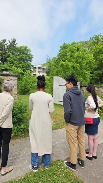 7. RiverBrink Art Museum: Historical Walking Tour of Queenston - Image 7