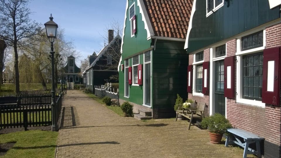 Zaanse Schans 3-Hour Small Group Tour Gallery Image 1