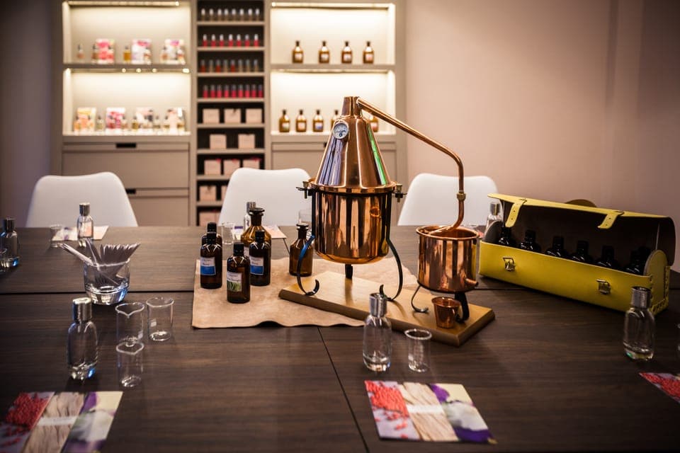 2-Hour Perfume Creation Workshop Gallery Image 2