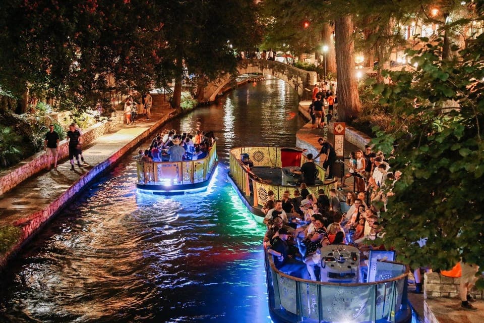 Spirits & Spirits Haunted Pub Crawl Gallery Image 2