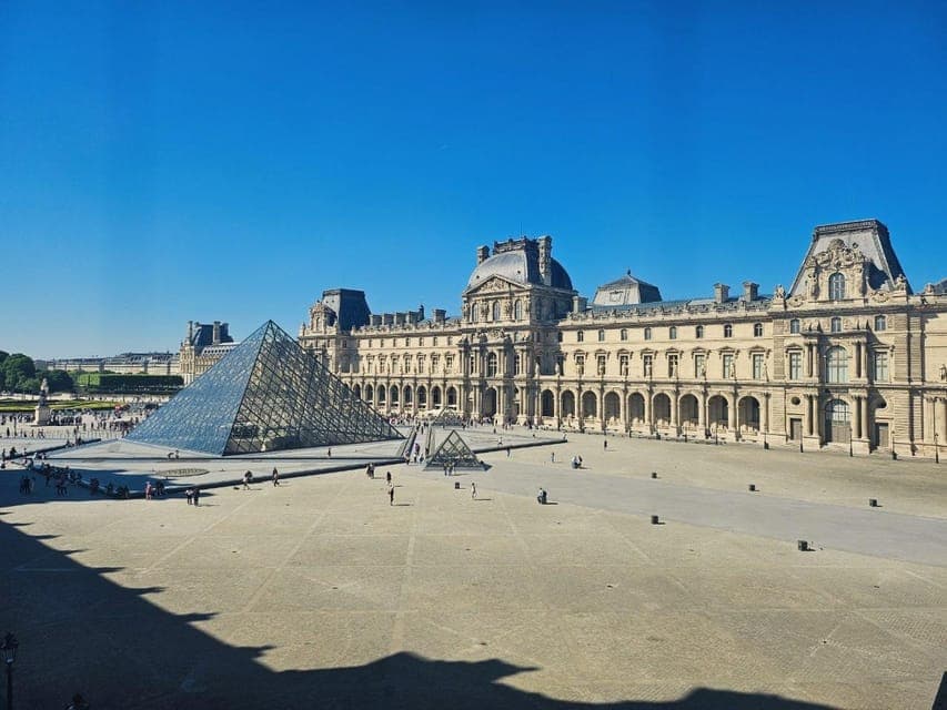 Paris: Louvre Museum Guided Tour - Image 1
