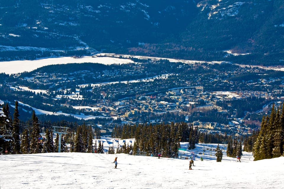 Private Transfer from Whistler to Vancouver Airport YVR Gallery Image 1