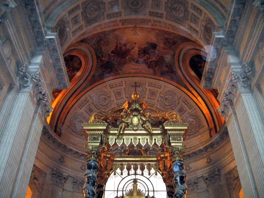 Skip-the-line Invalides & Napoleon Tour - Semi-Private 8ppl Gallery Image 4