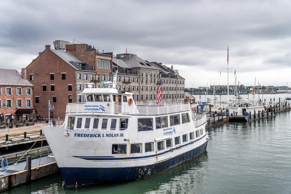 City Cruises Historical Sightseeing Cruise Gallery Image 2