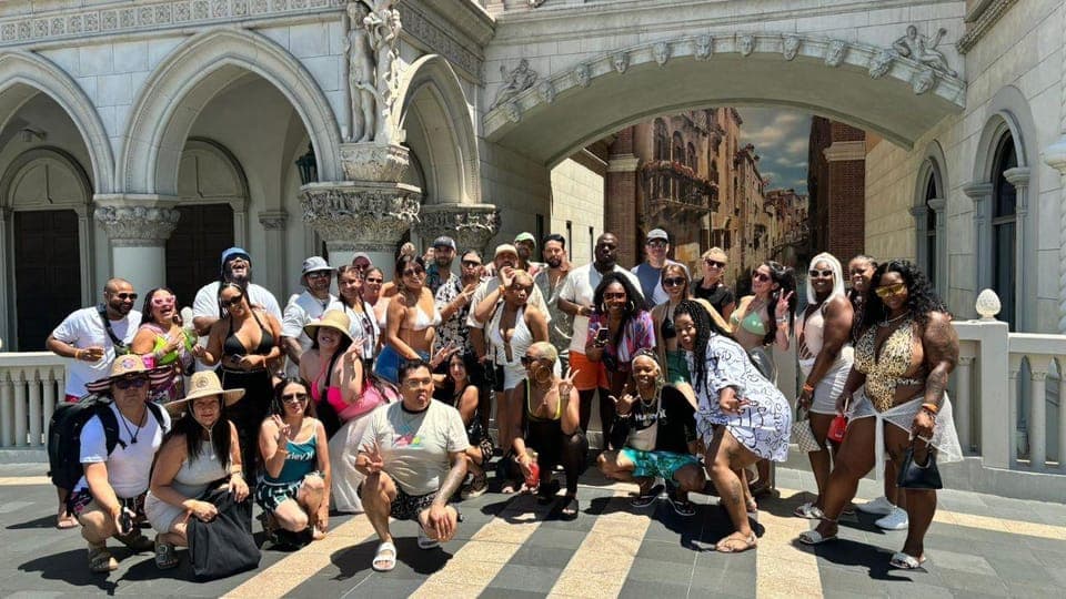 Skip-the-Line Pool Party Tour Gallery Image 1