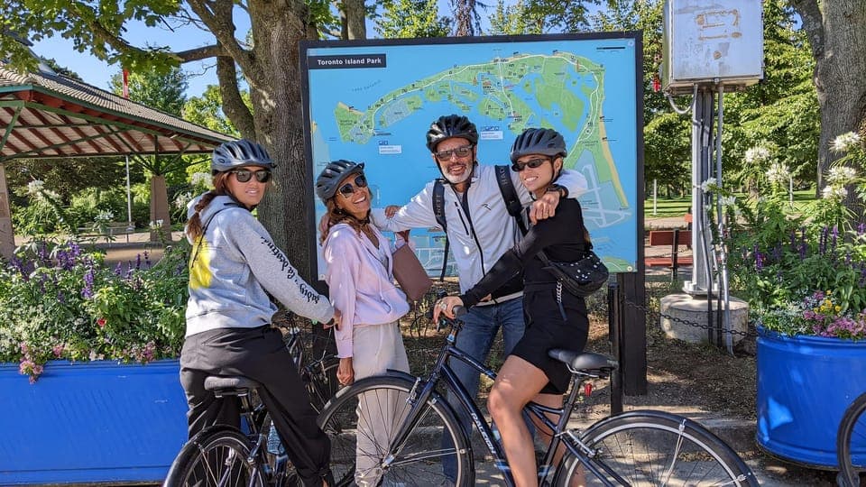 Toronto Islands: Morning or Twilight 3.5-Hour Bike Tour Gallery Image 2