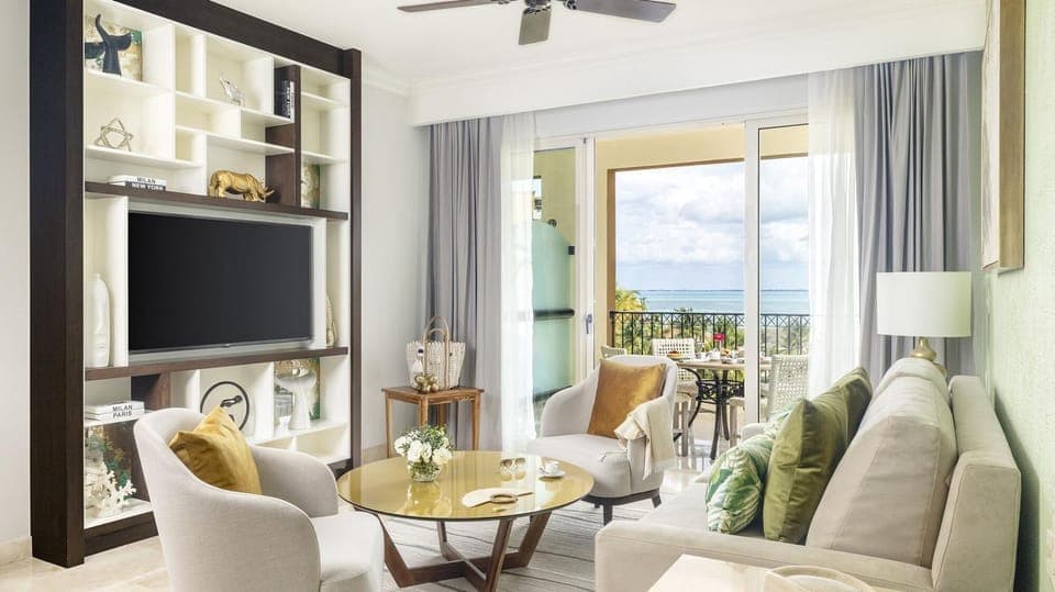 Private Shuttle Villa del Palmar Cancun to CUN Airport Gallery Image 3