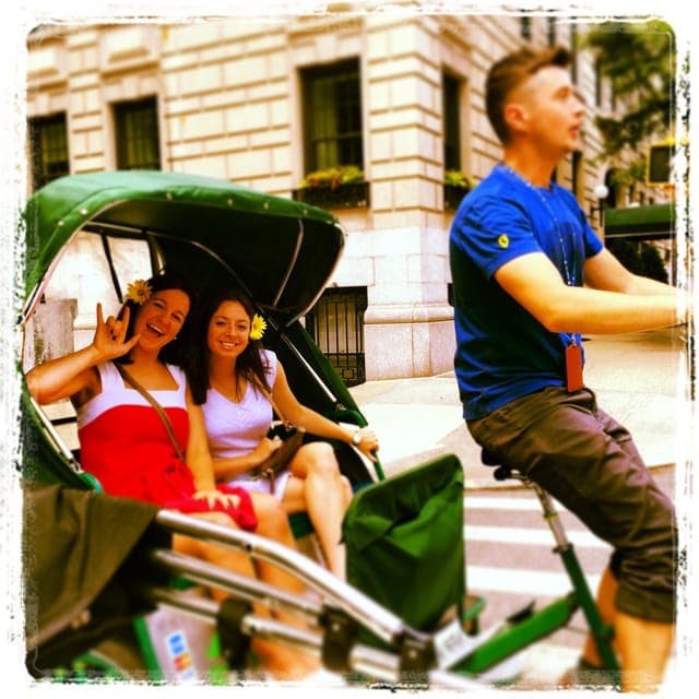 Gossip Girl Tour - Image 1