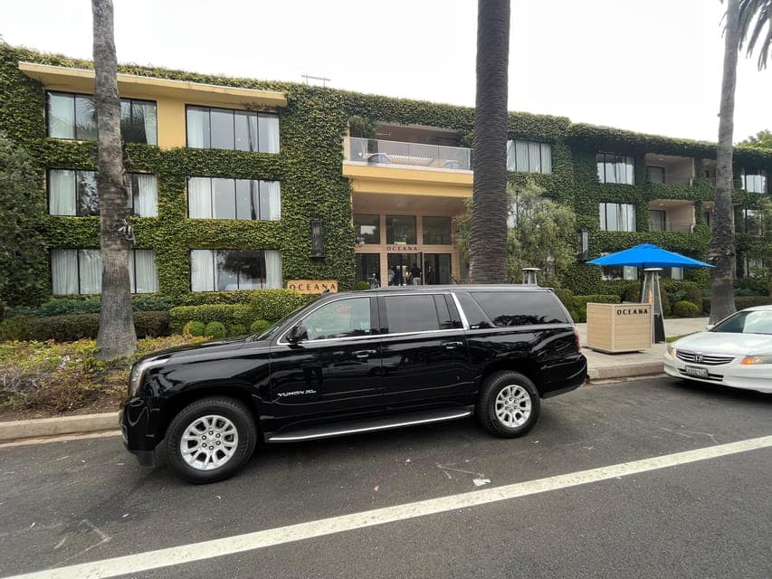 3.5-hour private tour of Hollywood and Beverly Hills in an SUV Gallery Image 3