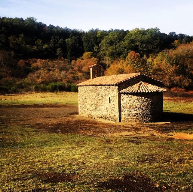Medieval Villages and Volcanic Hiking Tour Gallery Image 4